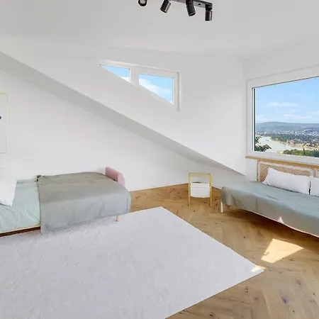 Luxury House With Exclusive Views
