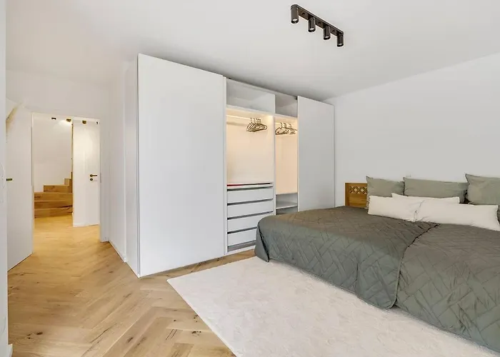 Luxury House With Exclusive Views