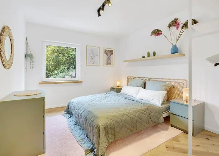 Luxury House With Exclusive Views ולנדר