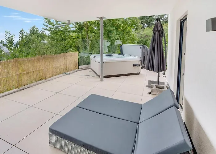 Luxury House With Exclusive Views * ולנדר